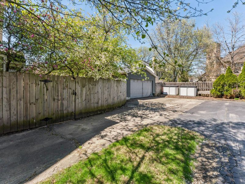 2036 Beverly Road, Columbus, OH 43221 Photo 4