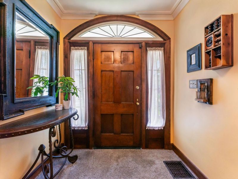 2036 Beverly Road, Columbus, OH 43221 Photo 7