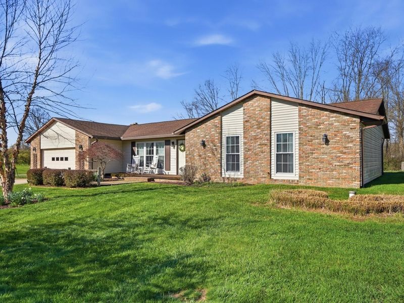 101 Resonant Drive NE, Newark, OH 43055 Photo 2