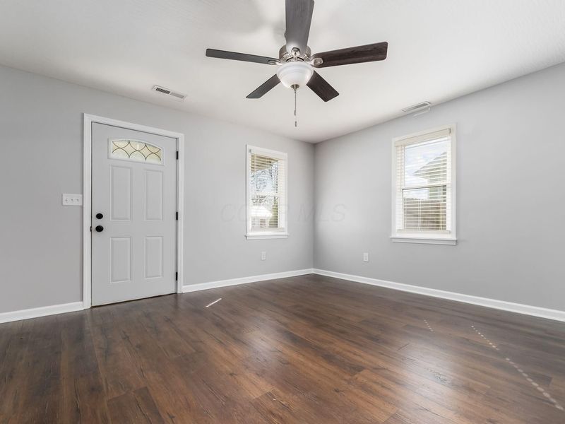 158 Hayward Street , Circleville, OH 43113 Photo 8