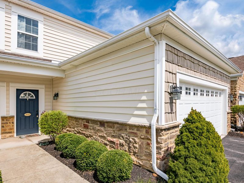 3836 Saint Malo Way , Columbus, OH 43221 Photo 8