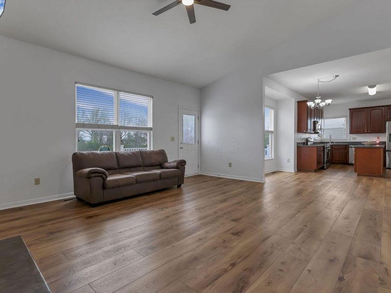 358 Linden Circle, Pickerington, OH 43147 Photo 11