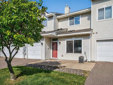 8983 Sawgrass Glen N, Maple Grove, MN 55311