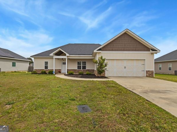 124 Cascades Court, Bonaire, GA 31005