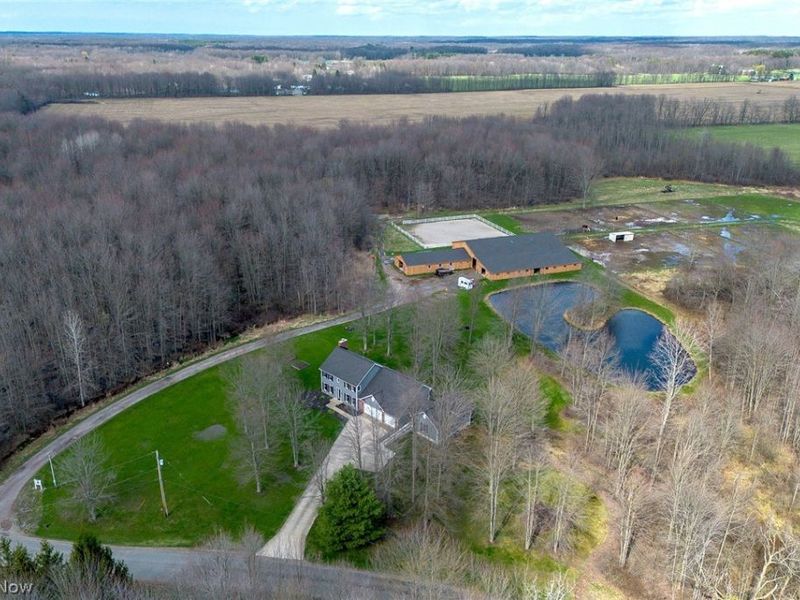 1315 Morning Star Drive, Roaming Shores, OH 44084 Photo 9