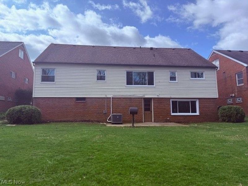 1730 Braeburn Park Drive, Euclid, OH 44117 Photo 5