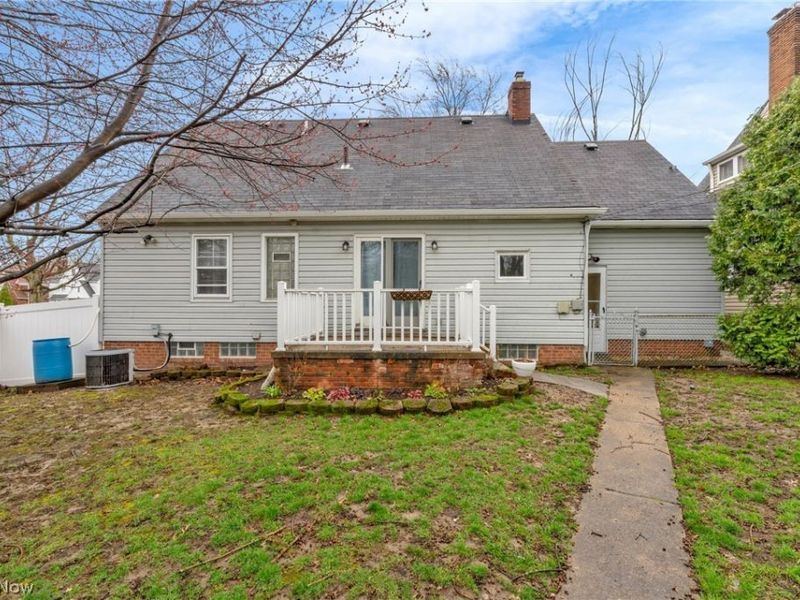 922 Cambridge Road, Cleveland Heights, OH 44121 Photo 4