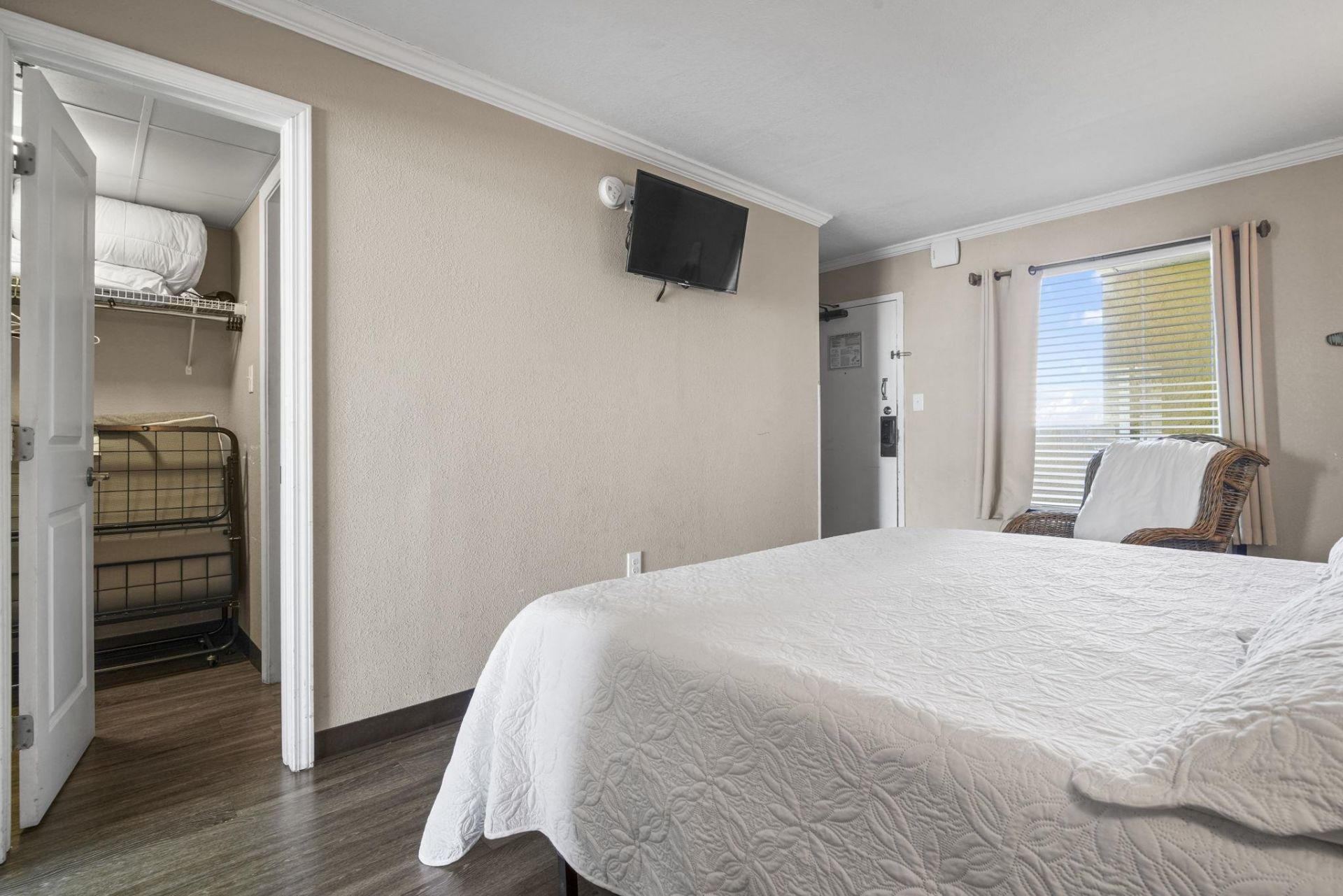 6900 N Ocean Blvd. Photo 22