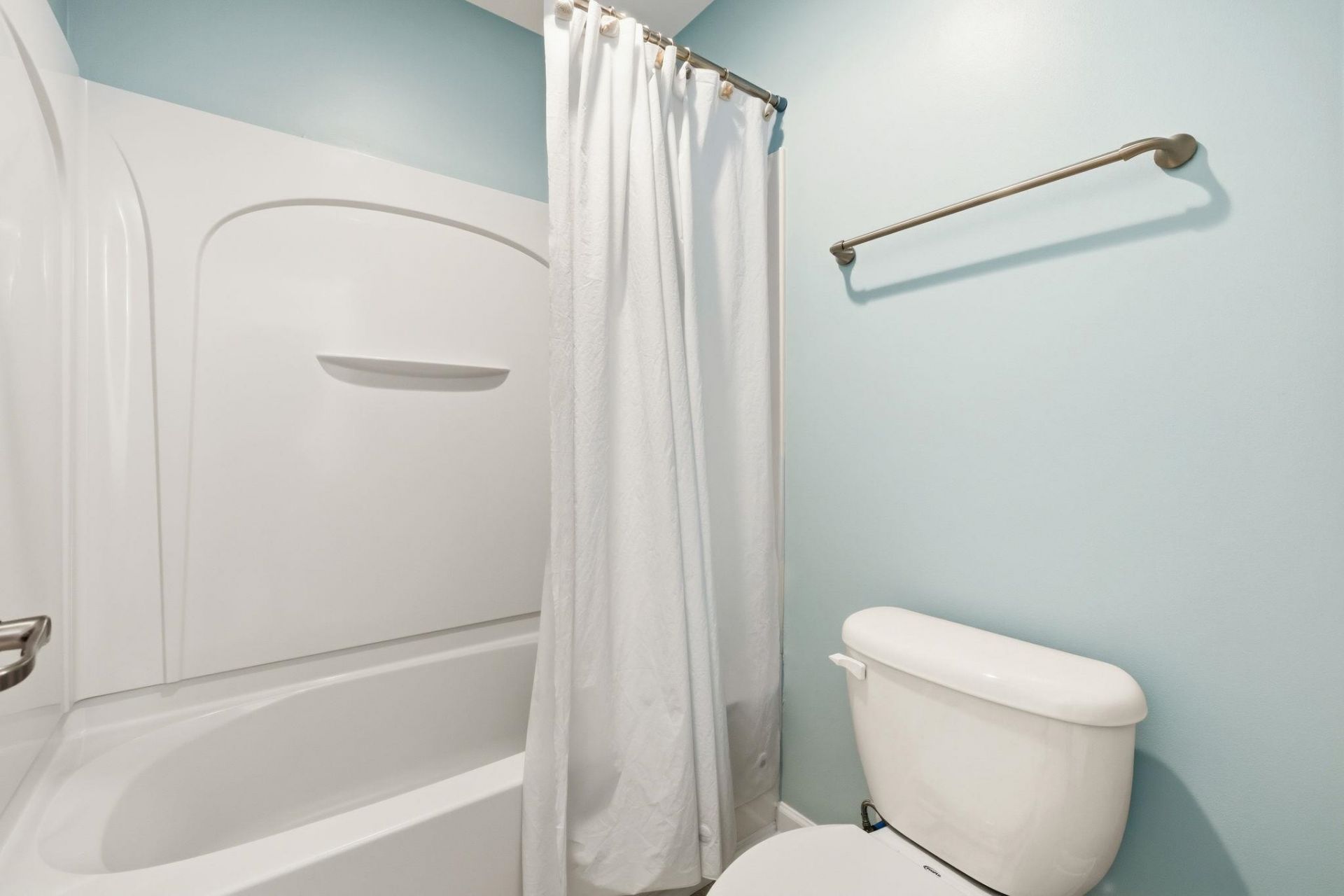 1696 Essex Way Photo 27