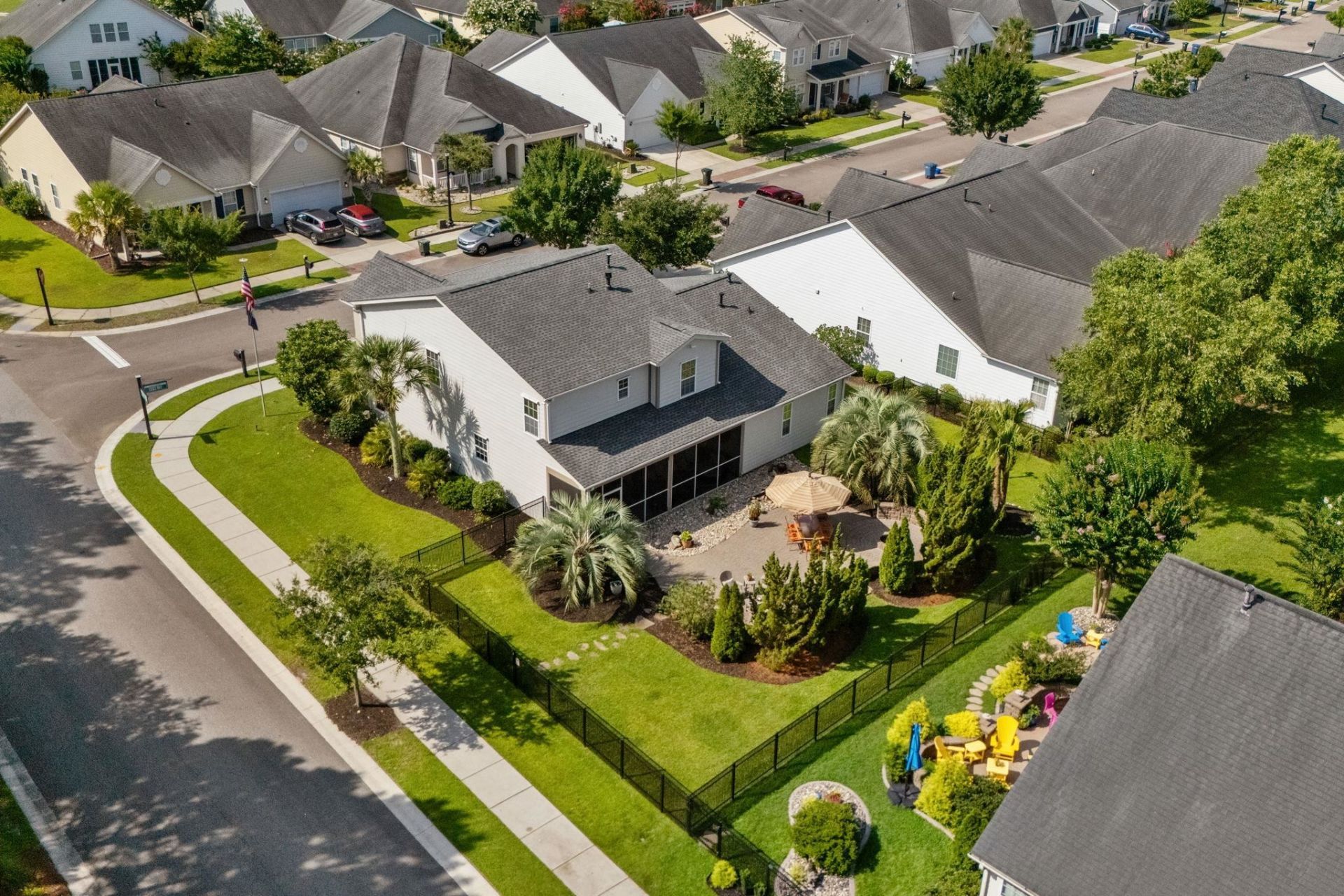 1696 Essex Way Photo 47