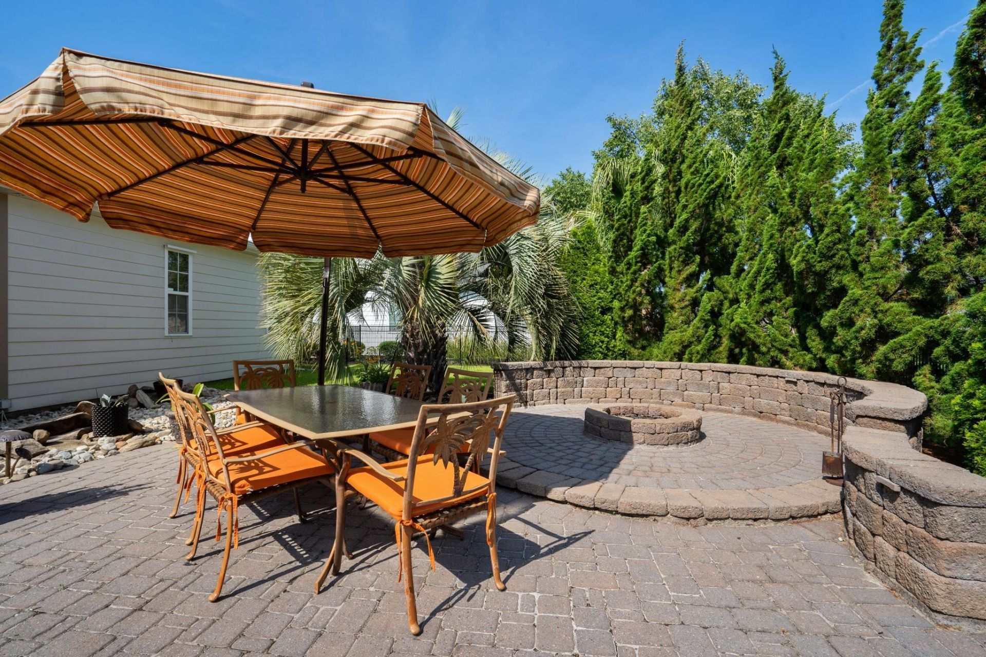 1696 Essex Way Photo 50