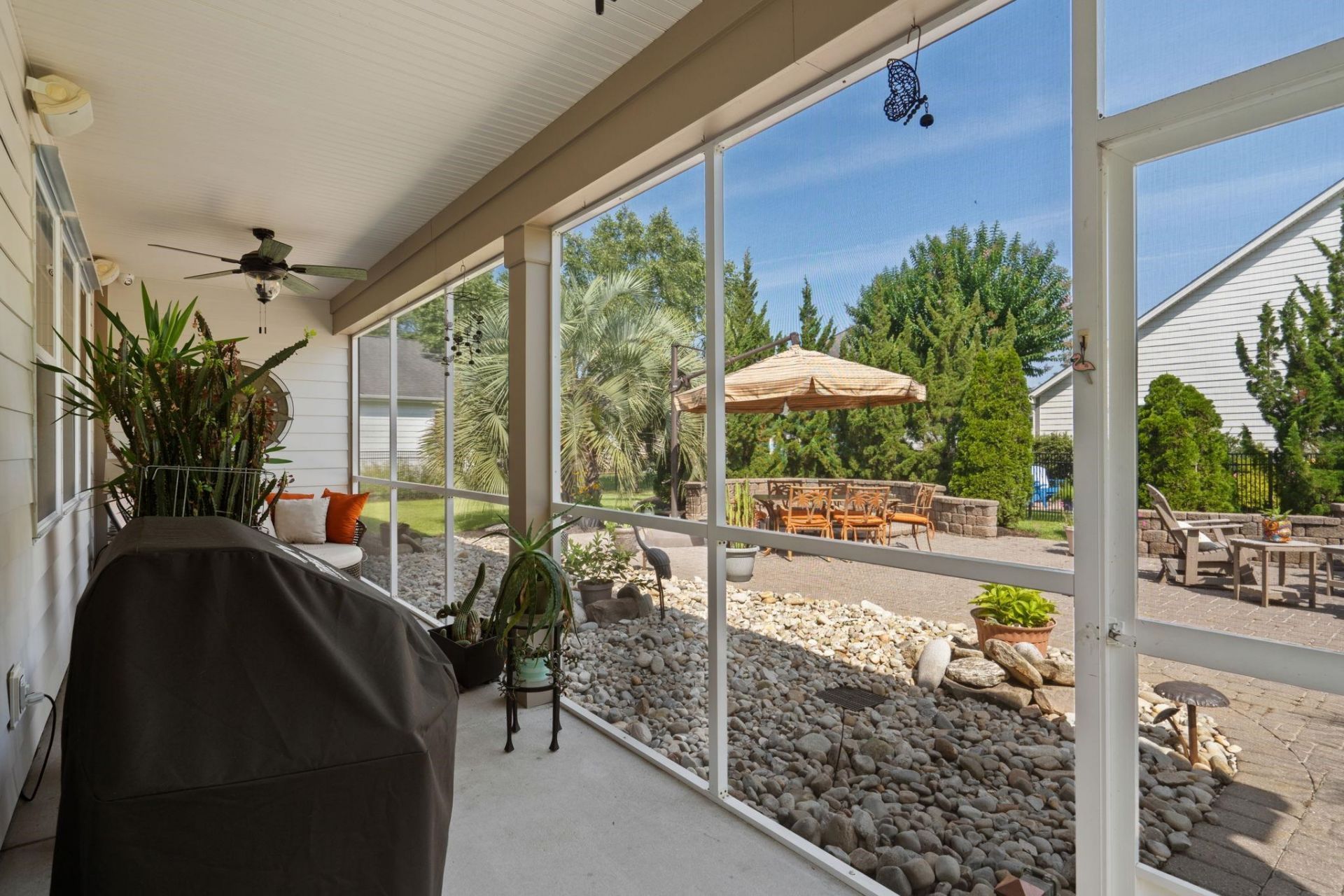 1696 Essex Way Photo 55