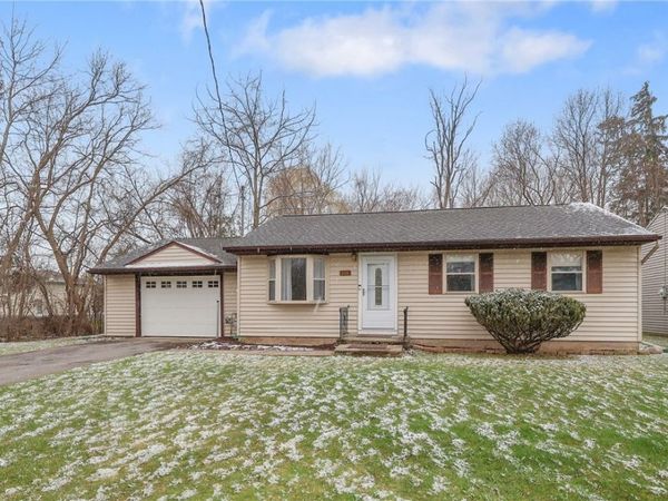 101 2nd Street, Fayetteville, NY 13066