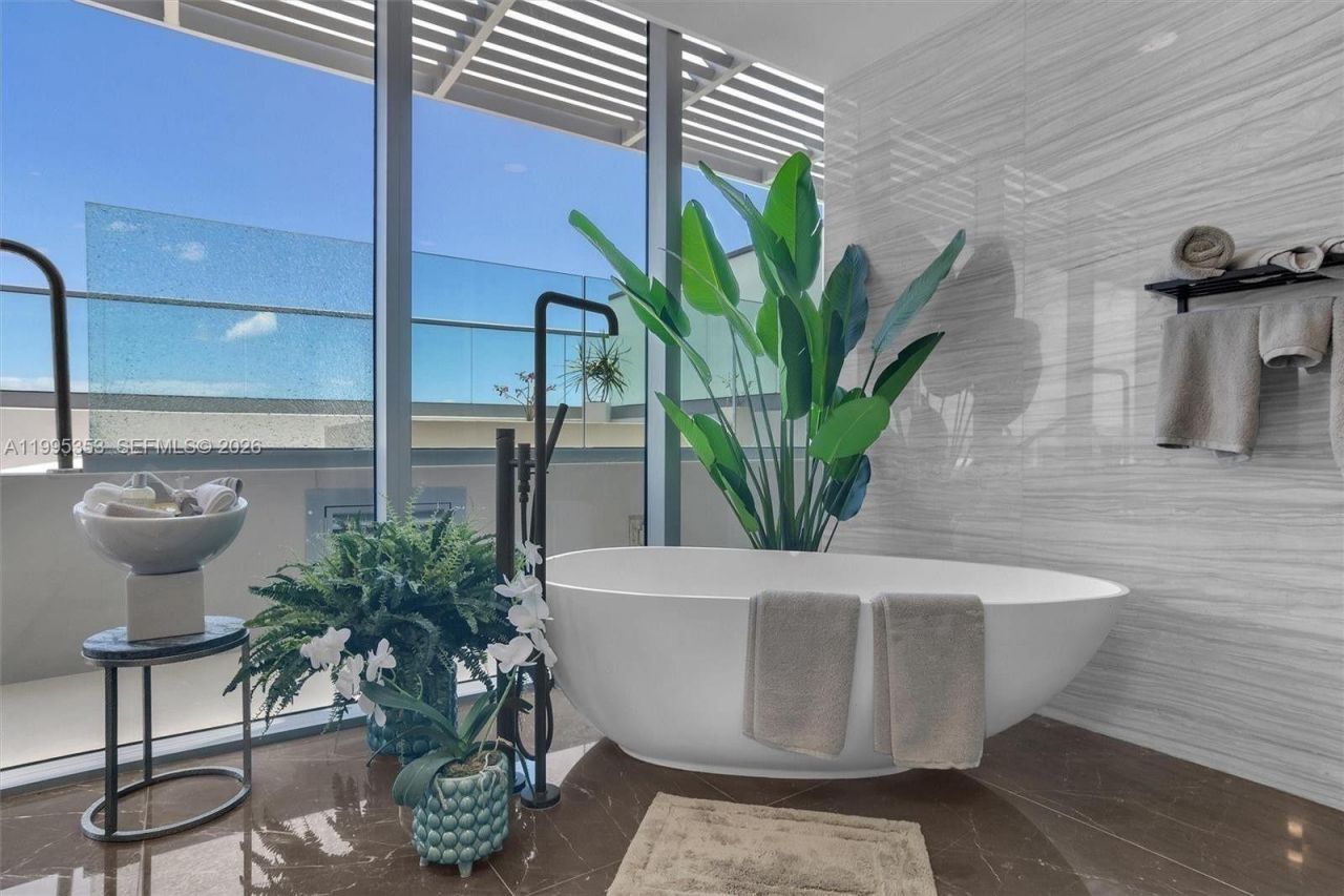 2200 N Ocean Blvd , Unit N804, Fort Lauderdale, FL 33305 Photo