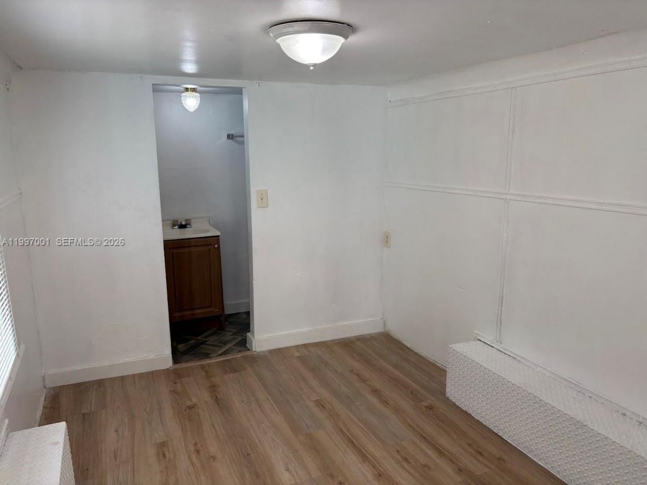 1424 NW 69th St, Miami, FL 33147 Photo