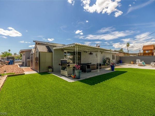 5204 Holmby Avenue, Las Vegas, NV 89146