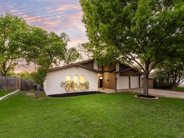 1614 Brent Court, Grand Prairie, TX 75051