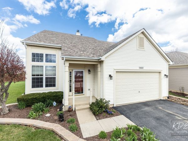 21102 Windsor Lake Way , Crest Hill, IL 60403