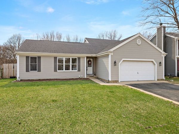 831 Chestnut Court , Marengo, IL 60152
