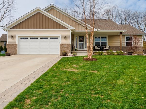 1001 Bach Drive , Bloomington, IL 61704