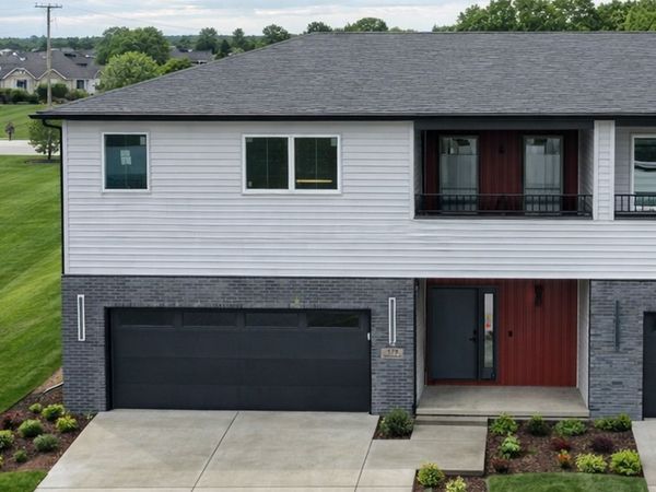 379 LARKSPUR Lane , Normal, IL 61761