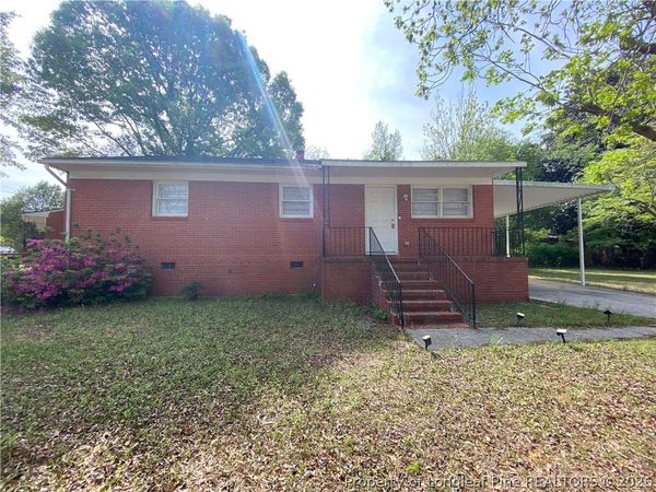 5319 Williamsburgh Drive , Fayetteville, NC 28304