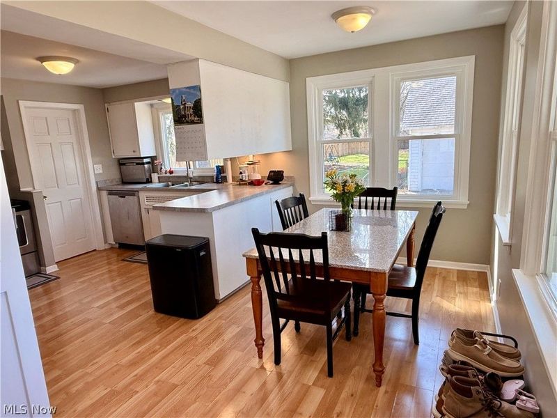 38026 Barber Avenue, Willoughby, OH 44094 Photo 13