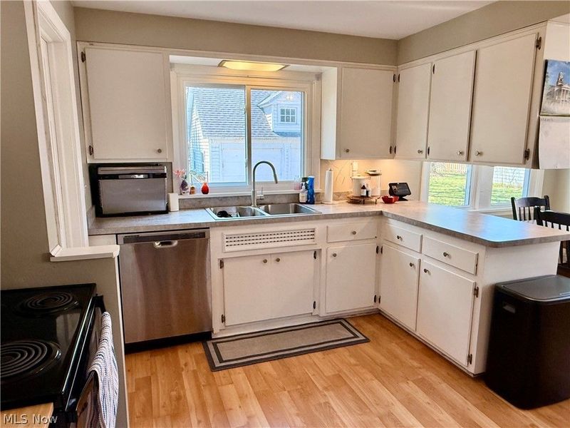 38026 Barber Avenue, Willoughby, OH 44094 Photo 15