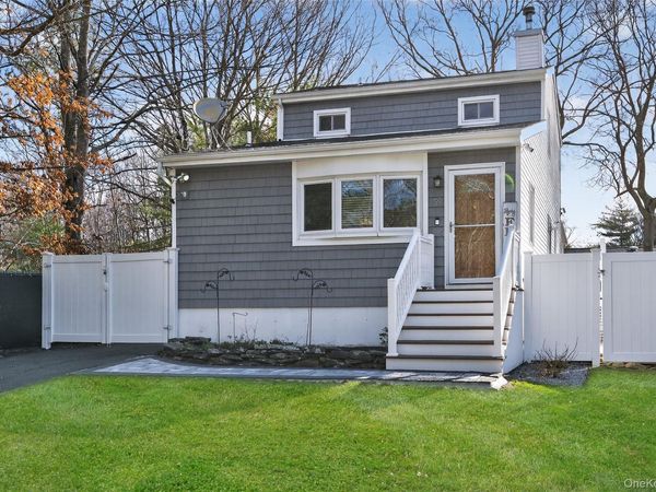 59 2nd Avenue , Holtsville, NY 11742