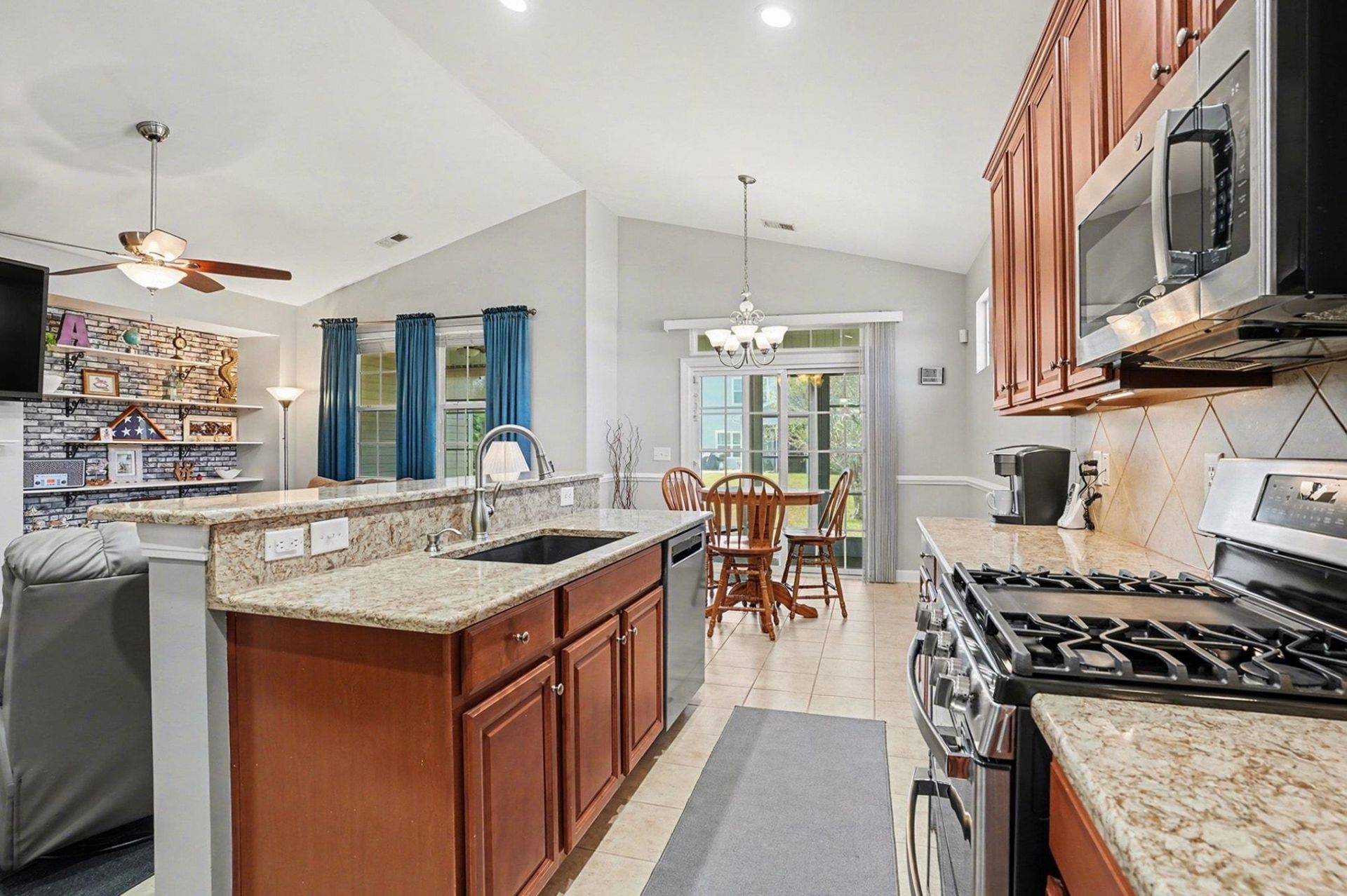 3749 White Wing Circle Photo 14