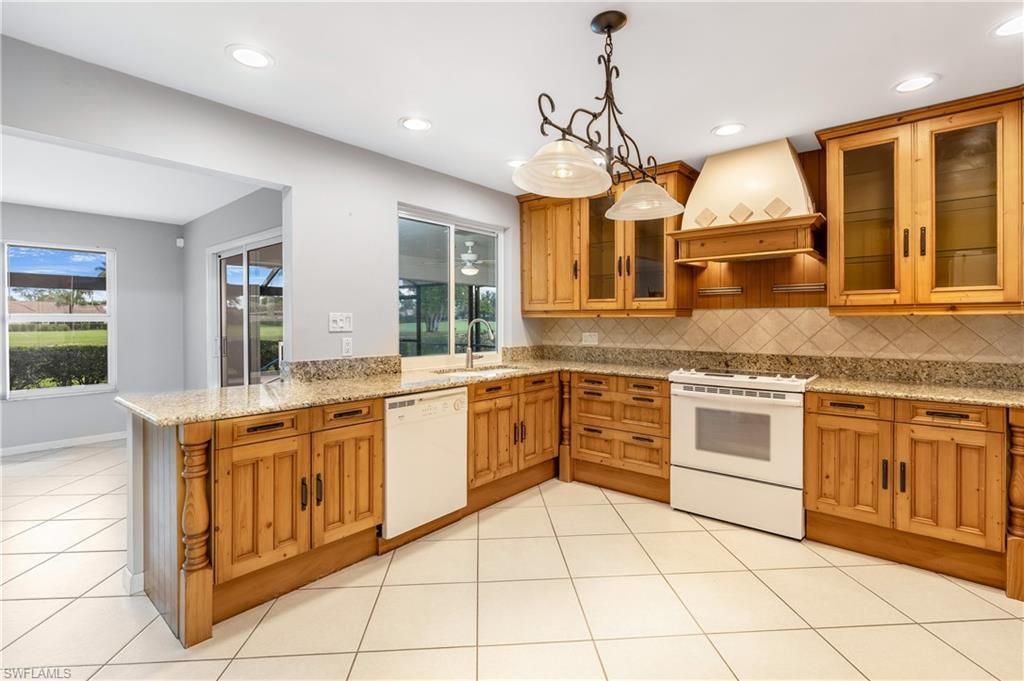 313 Forest Hills Blvd , Naples, FL 34113 Photo