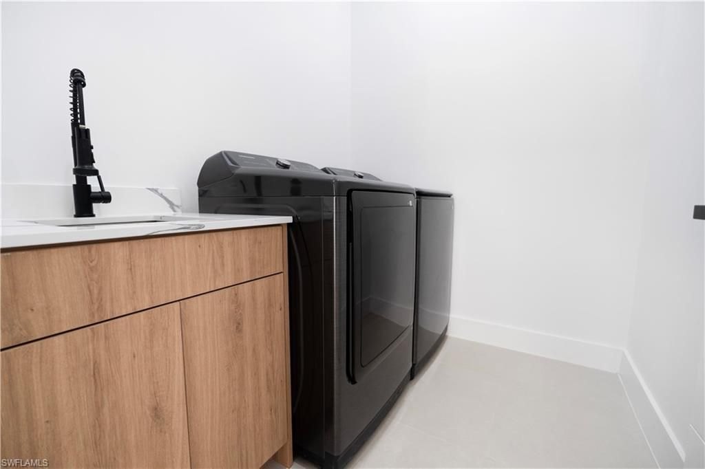 3539 NW 41st Pl , Cape Coral, FL 33993 Photo