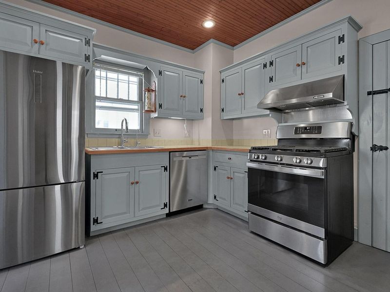 300 E State Street, Athens, OH 45701 Photo 10