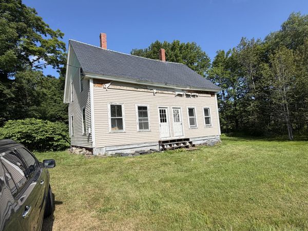 4 Chapin Avenue, Monson, ME 04464
