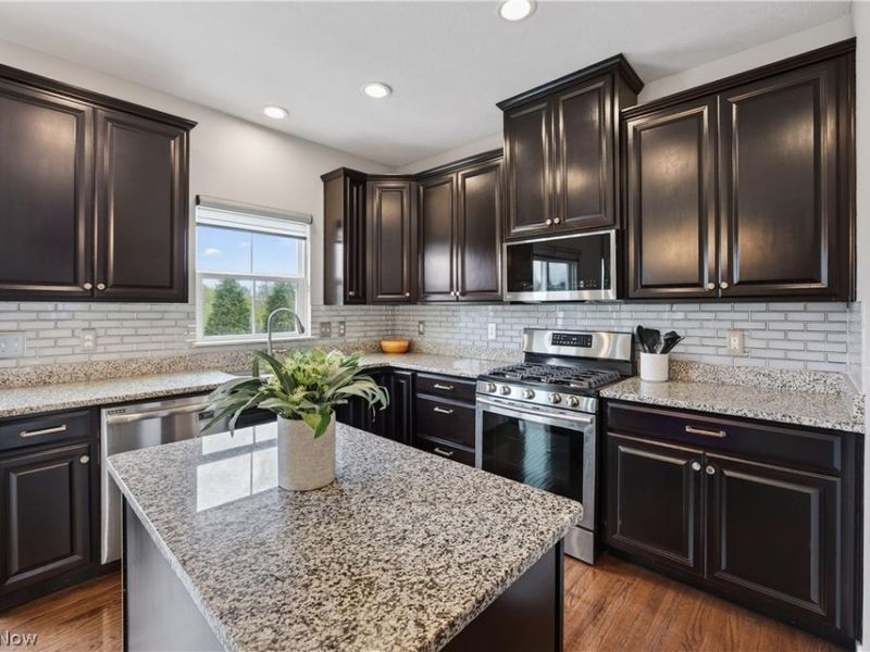 872 Hilliary Lane, Aurora, OH 44202 Photo 13