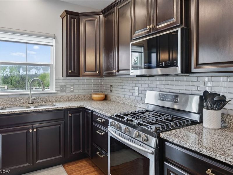 872 Hilliary Lane, Aurora, OH 44202 Photo 14