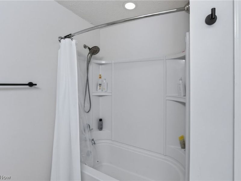 872 Hilliary Lane, Aurora, OH 44202 Photo 24