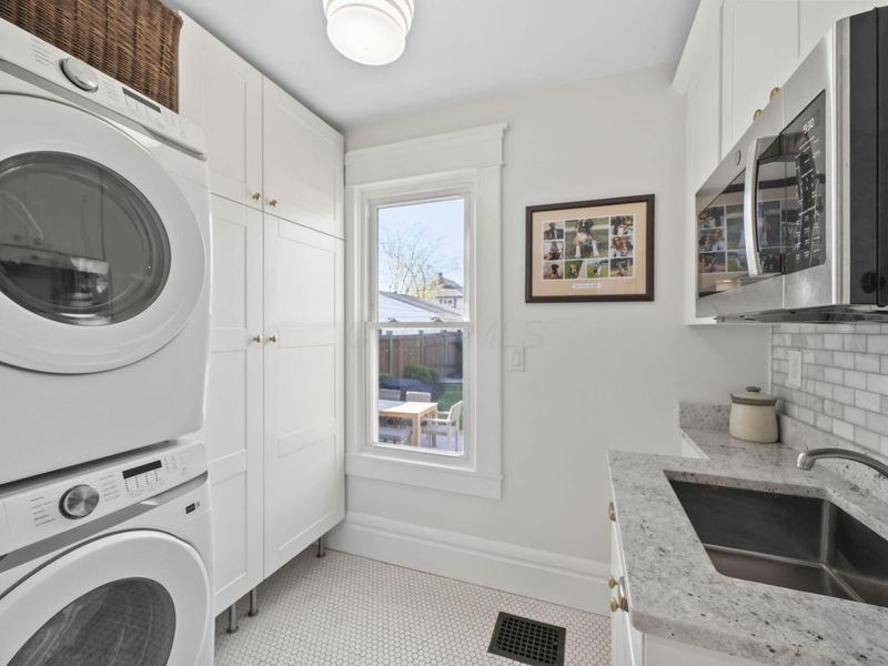 95 E Gates Street, Columbus, OH 43206 Photo 22