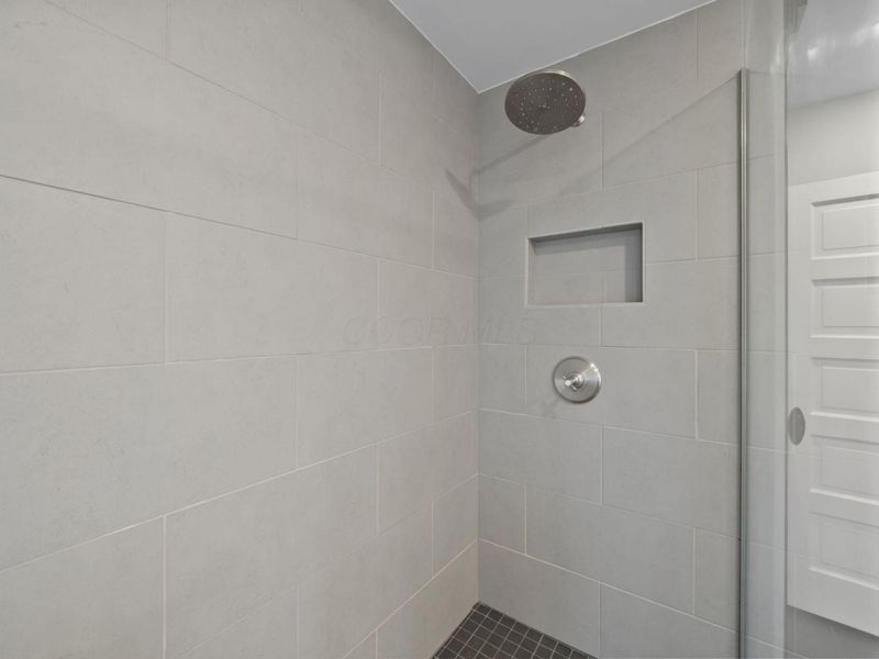 95 E Gates Street, Columbus, OH 43206 Photo 38