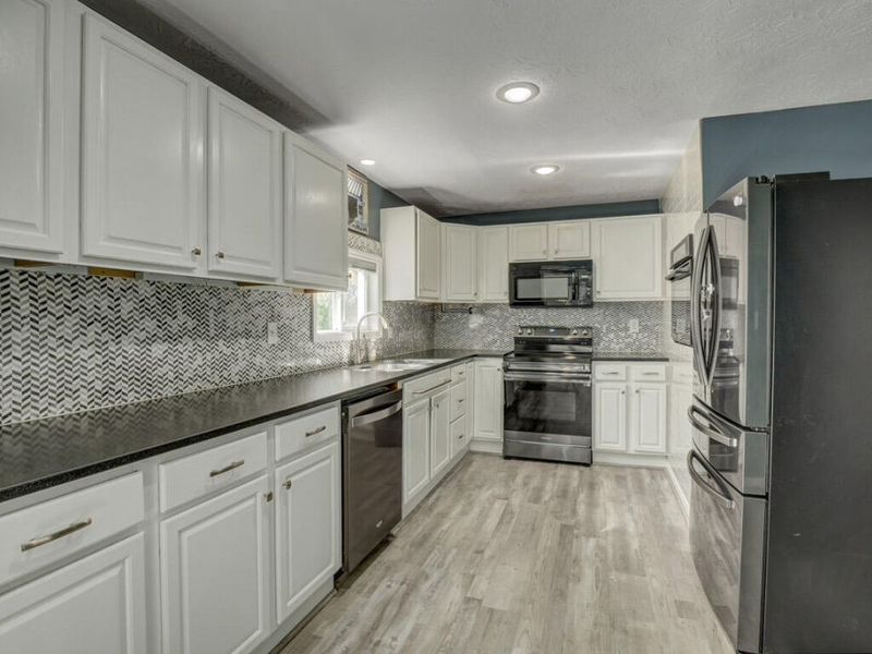 4921 Holtz Drive, Cold Spring, KY 41076 Photo 15