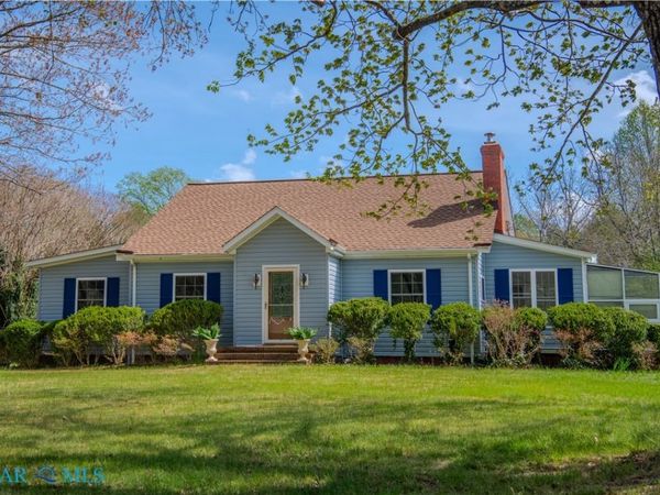 2667 White Chapel Road , Lively, VA 22503