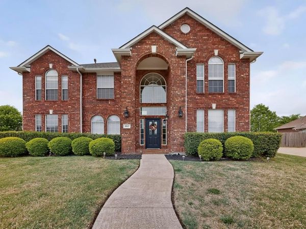 1012 Muscadine Vine Street, Crowley, TX 76036