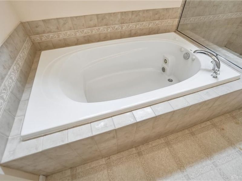 3193 Schaffers Run Court, Fairfield Township, OH 45011 Photo 4