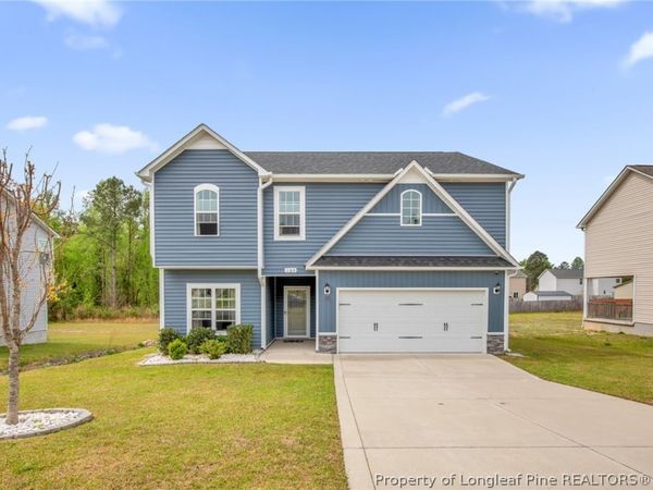 164 Ledgebrook Lane, Raeford, NC 28376