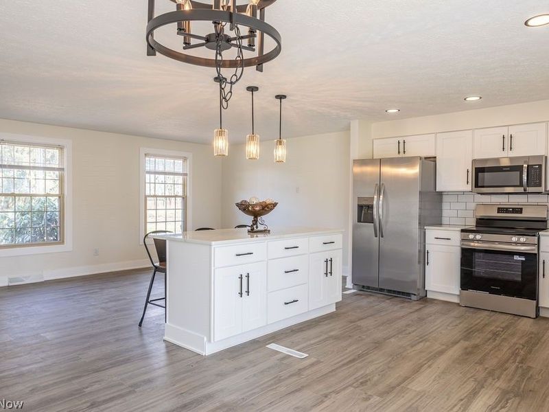 1224 Grassmere Street SE, North Canton, OH 44709 Photo 12