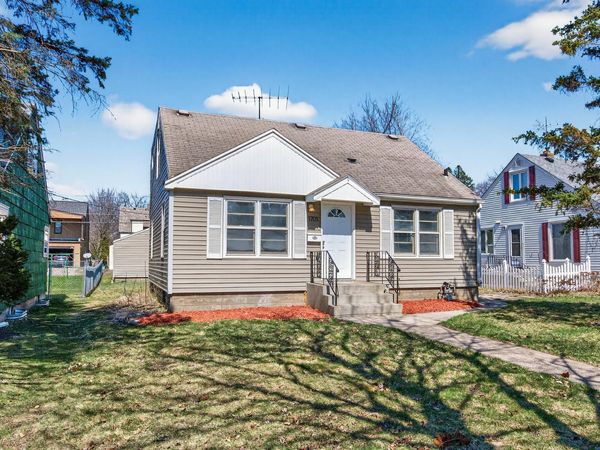 1701 Rose Avenue E, Saint Paul, MN 55106