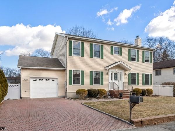 78 N Shore Rd, Denville, NJ 07834