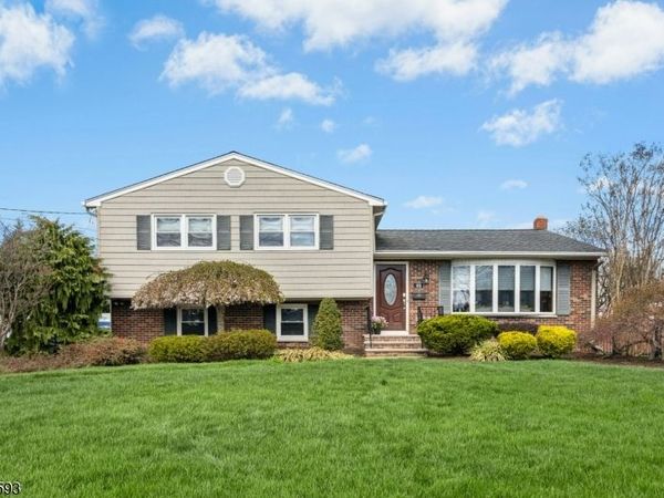 46 SURREY ROAD, Clark, NJ 07066