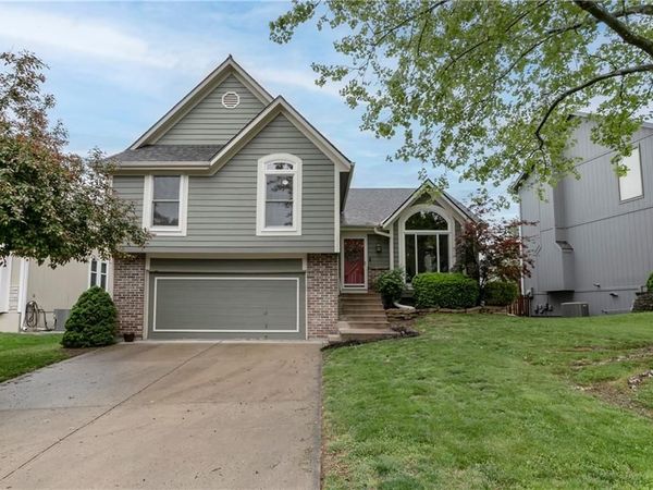 21513 W 52nd Street, Shawnee, KS 66226