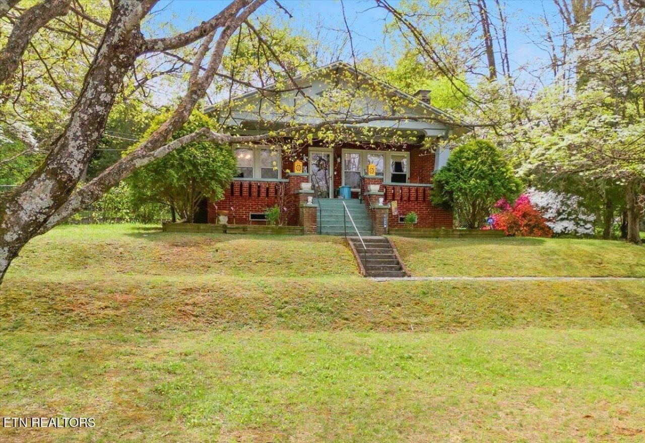 2538 Forestdale Ave, Knoxville, TN 37917 Main Photo